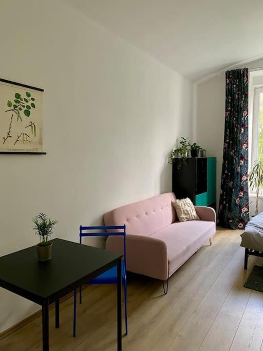 Apartment Cute Botanical Flat Near By Zizkov Tower Prague