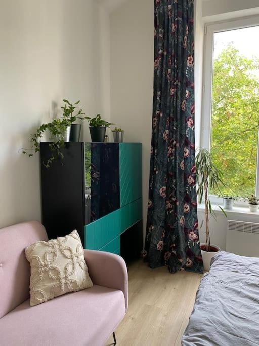 Apartment Cute Botanical Flat Near By Zizkov Tower